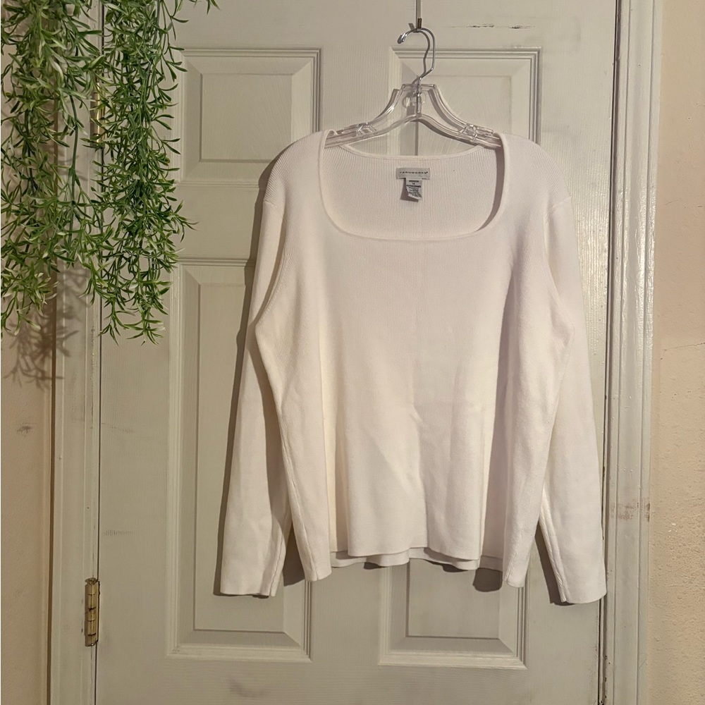 White Long Sleeve sweater